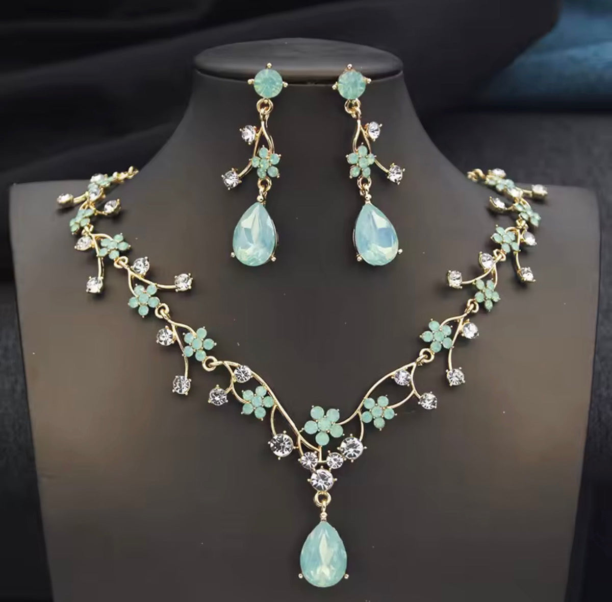 Sage & Gold Jewelry Set