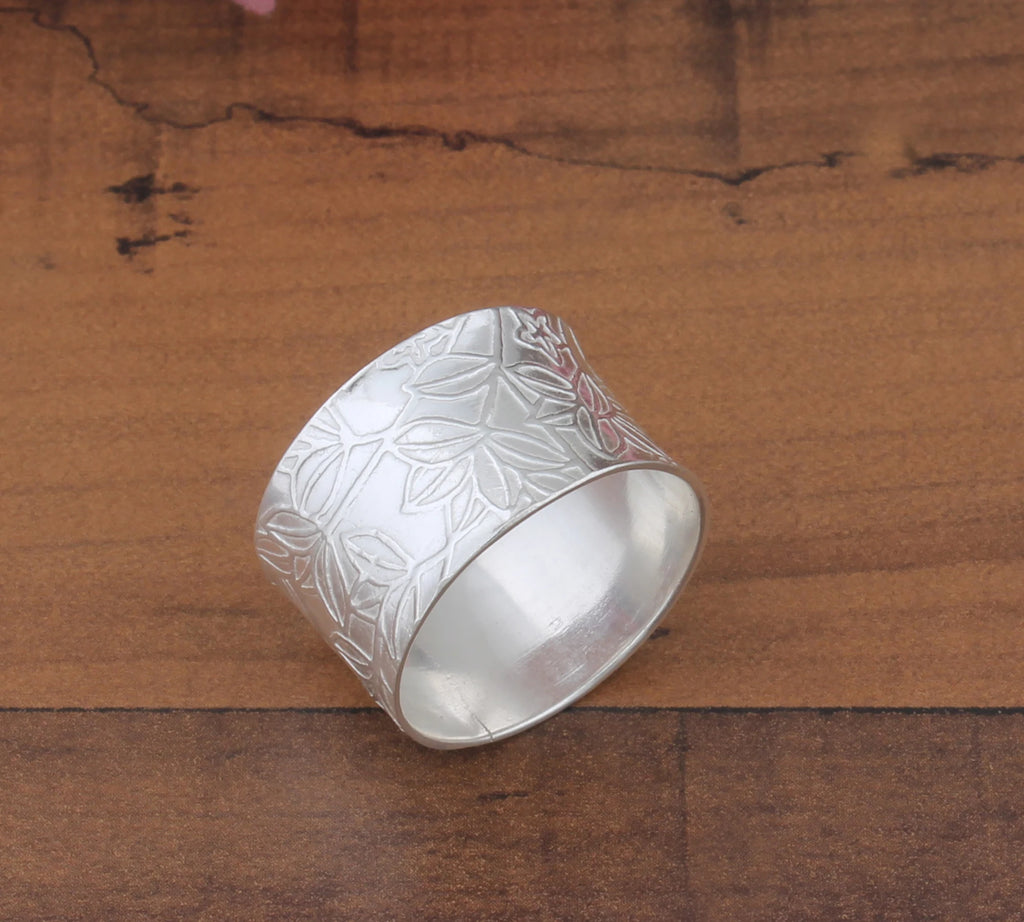 Sterling Silver Plated 925 Silver Fashion Band Ring Textured Finish Simple Cross Design Men's Gift Idea Wedding Party Classic